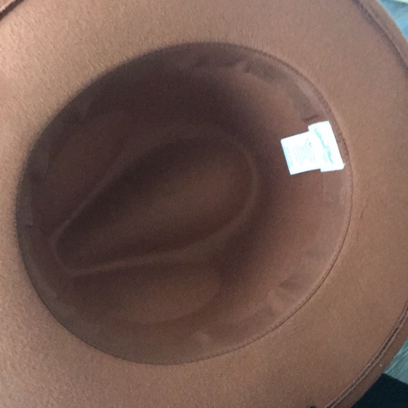 Custom Fedora - Picture 2 of 4